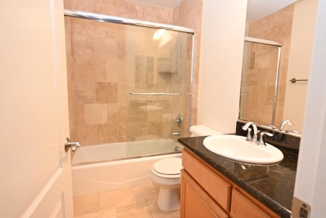 Detail Gallery Image 20 of 39 For 4035 Bluff View Way, Carlsbad,  CA 92008 - 4 Beds | 2/1 Baths