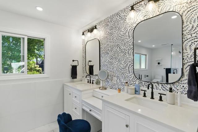 1427 Paloma Avenue, Burlingame CA: https://media.crmls.org/mediaz/85cc0cc8-286e-4fa3-9bdc-d77822c1e341.jpg