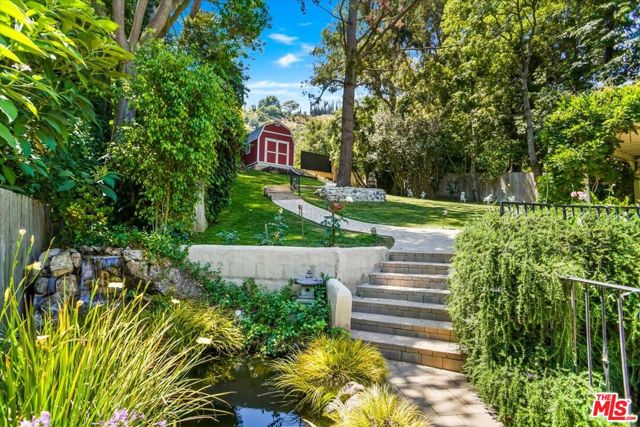 1701 Roscomare Road, Los Angeles CA: https://media.crmls.org/mediaz/85cc7fe0-be42-4198-aef0-ab02dbbaa97f.jpg