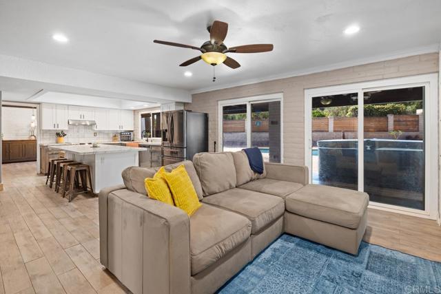 Detail Gallery Image 17 of 40 For 9739 Carta Ln, El Cajon,  CA 92021 - 5 Beds | 4 Baths