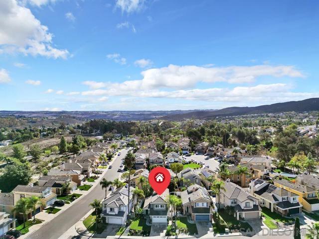 12169 Via San Loreno, San Diego CA: https://media.crmls.org/mediaz/85cdf429-717a-4605-bf0f-1c8c75cd0a52.jpg
