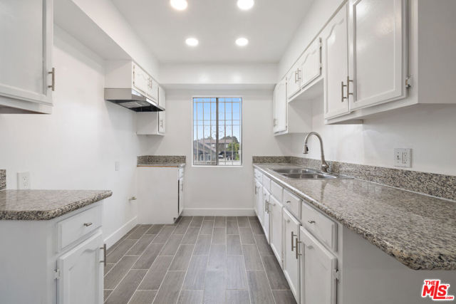 1346 E 83rd Street, Los Angeles CA: https://media.crmls.org/mediaz/85cdf53c-cd35-4531-81d2-de06874dfda7.jpg