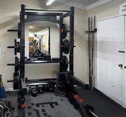 1576 Marina Court, San Mateo CA: https://media.crmls.org/mediaz/85ce9728-cbd2-43f1-824a-9b39bb9be5ed.jpg
