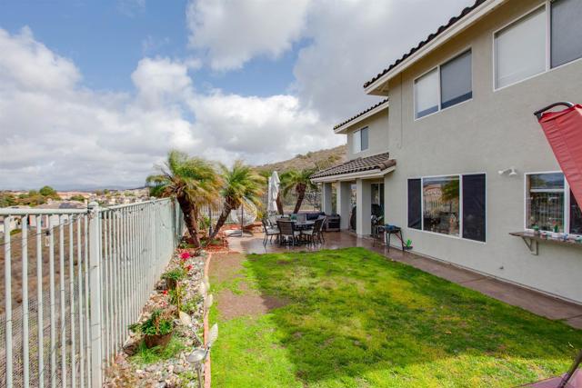 10394 Valley Waters Dr, Spring Valley CA: https://media.crmls.org/mediaz/85ceb74a-8dc7-4ead-8e6c-52541682fc3f.jpg