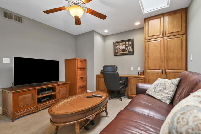 352 Villena Way, Palm Desert CA: https://media.crmls.org/mediaz/85cec2f9-ed5a-4ce3-8cb3-0120a54f207c.jpg