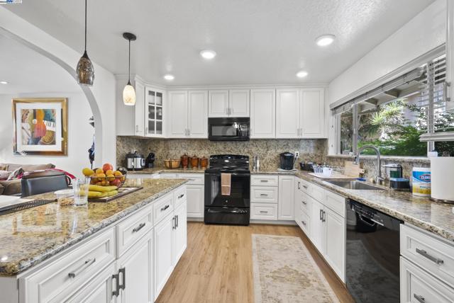 43150 Starr street, Fremont CA: https://media.crmls.org/mediaz/85cf9b45-ba9c-40e8-85be-1994224e7872.jpg