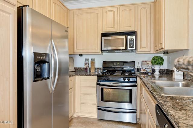 Detail Gallery Image 14 of 51 For 300 N El Molino Ave #319,  Pasadena,  CA 91101 - 2 Beds | 2 Baths