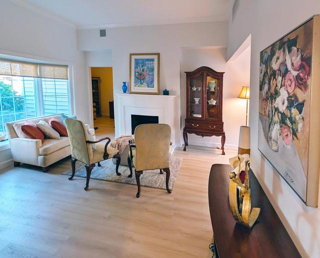 808 Patricia Avenue, San Mateo CA: https://media.crmls.org/mediaz/85d1b340-5619-4a9f-9e38-d844b8c3a812.jpg