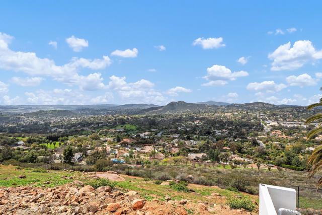 15484 Markar Rd, Poway CA: https://media.crmls.org/mediaz/85d1c09f-c961-412a-b97a-38e2ebffb6d1.jpg