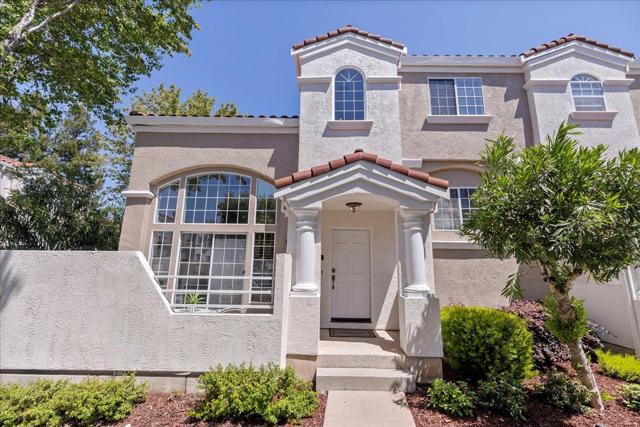 7003 Silver Brook Court, San Jose CA: https://media.crmls.org/mediaz/85d24676-a395-492b-a3fa-11089ae8f7a0.jpg