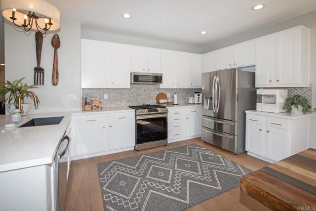 Detail Gallery Image 16 of 50 For 1573 Cypress Creek Ct, Vista,  CA 92084 - 3 Beds | 2/1 Baths