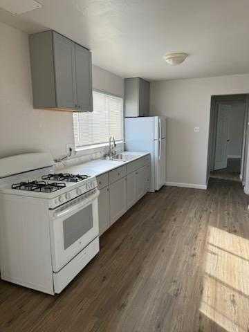 8707 A Street, Oakland CA: https://media.crmls.org/mediaz/85d35aae-575d-42d2-8bbc-511c8e13e20a.jpg