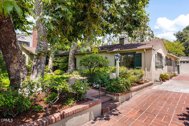 314 Arroyo Drive, South Pasadena CA: https://media.crmls.org/mediaz/85d362ed-359f-4320-a085-a1d6979b84b8.jpg
