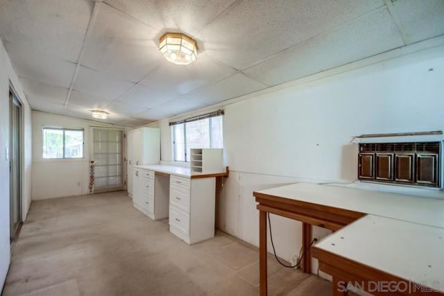 14215 Pecan Park Ln, El Cajon CA: https://media.crmls.org/mediaz/85d4a33c-8b7d-42cc-92cb-e627fc0a3f67.jpg