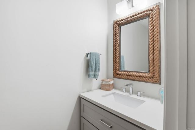 Detail Gallery Image 12 of 26 For 211 S Helix #53,  Solana Beach,  CA 92075 - 2 Beds | 2/1 Baths