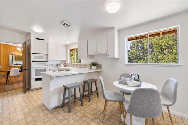 26388 Ginny Lane, Los Altos Hills CA: https://media.crmls.org/mediaz/85d59f2f-501d-4551-b450-162c8b015b44.jpg