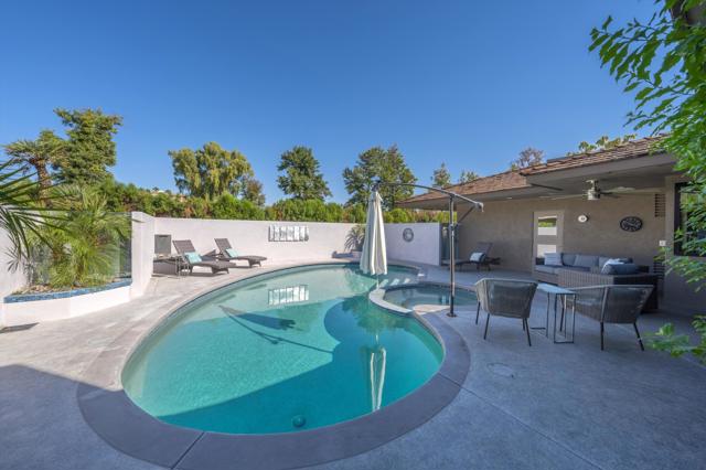 12 Whittier Court, Rancho Mirage CA: https://media.crmls.org/mediaz/85d69905-b6b3-43ff-a7f4-0c41176f841f.jpg