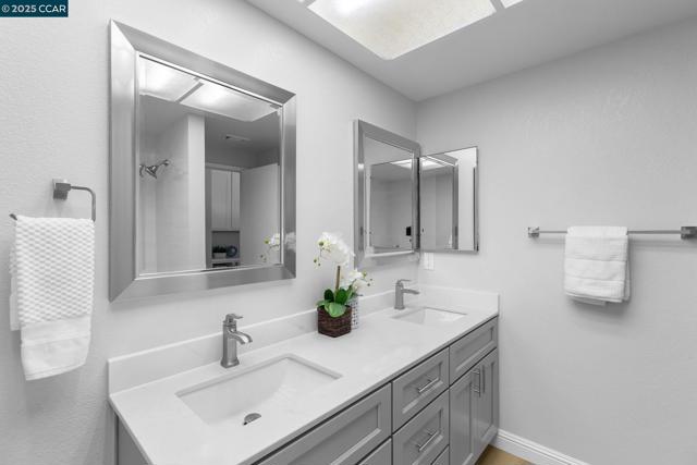 4360 Peregrine Way, Fremont CA: https://media.crmls.org/mediaz/85d6de5d-de71-45a7-a216-cea830eceb96.jpg
