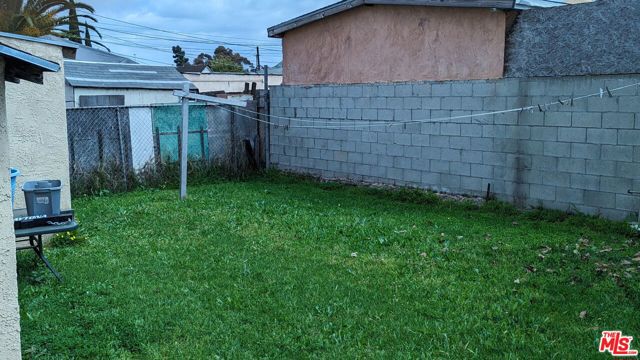832 W Imperial Highway, Los Angeles CA: https://media.crmls.org/mediaz/85d6f646-abac-4567-acbf-bd69ca32d328.jpg