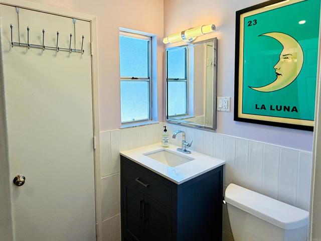 1461 Sunrise Drive, Vista CA: https://media.crmls.org/mediaz/85d6fbb3-0e65-4466-b2a7-6e17a80b671f.jpg