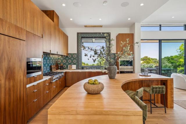 855 Darrell Road, Hillsborough CA: https://media.crmls.org/mediaz/85d7b076-946e-404a-9c9b-68894787a9b0.jpg