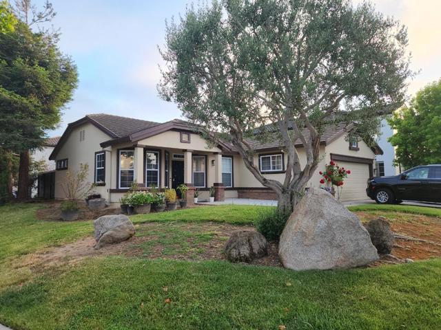 1875 Lancashire Drive, Salinas CA: https://media.crmls.org/mediaz/85d92f36-c5cc-4cf7-993c-38fe024d6825.jpg