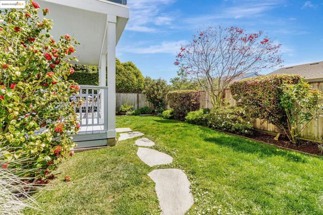 104 Seacliff Court, Richmond CA: https://media.crmls.org/mediaz/85d9370b-7088-41c7-b241-4dba13d2dc15.jpg