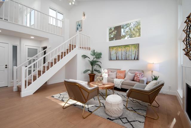 498 Via Royal, Walnut Creek CA: https://media.crmls.org/mediaz/85d941b5-9a6a-4f02-bf3d-838bec2c79cc.jpg