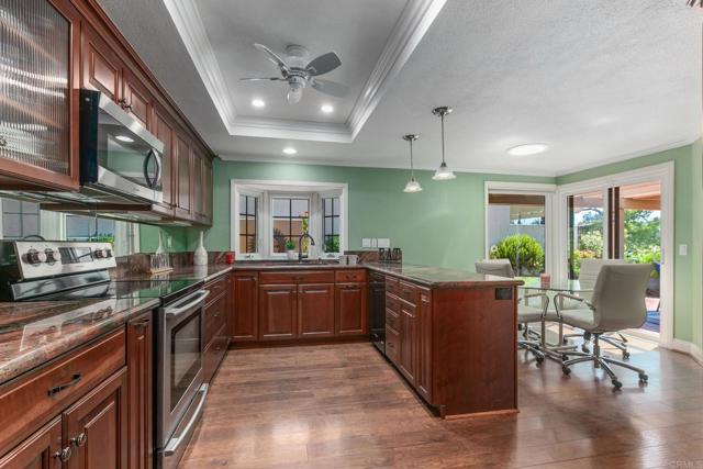 17788 Caminito Balata, San Diego CA: https://media.crmls.org/mediaz/85d9618d-02ec-493c-914f-a9da7f704126.jpg