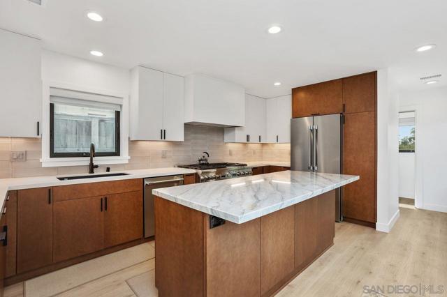 Image 11 of 40 For 5301 Los Robles