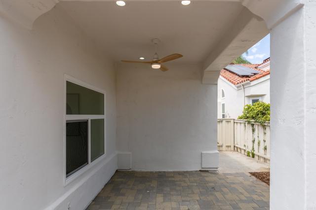 Detail Gallery Image 34 of 46 For 14004 Calle Venecia, San Diego,  CA 92130 - 4 Beds | 2/1 Baths