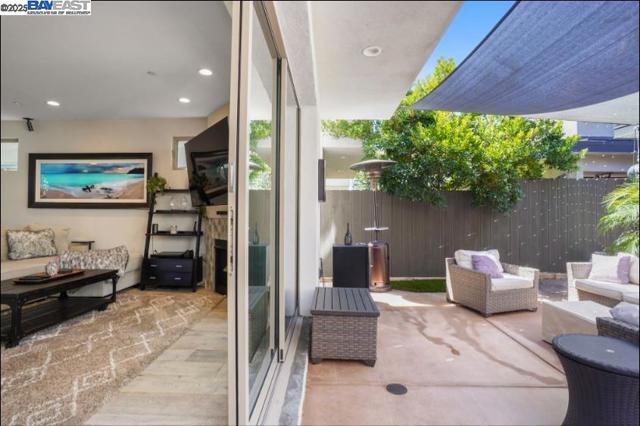 1122 Oliver Ave, San Diego CA: https://media.crmls.org/mediaz/85db0e97-777e-45c6-b4cc-a4f8be74d1d2.jpg
