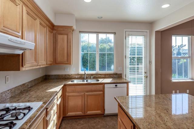 8810 Zinnia Street, Gilroy CA: https://media.crmls.org/mediaz/85db2c0f-840c-4d42-b97a-275e430bf1ab.jpg