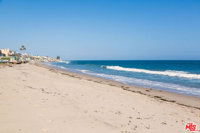 23754 MALIBU Road, Malibu CA: https://media.crmls.org/mediaz/85dd1fc4-197c-4b89-9ec0-2b2d957c61b0.jpg