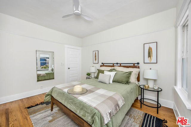 407 N Benton Way, Los Angeles CA: https://media.crmls.org/mediaz/85dd68d1-0a4a-49b9-8873-2699c3293b97.jpg