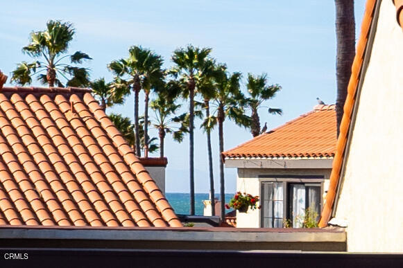 https://media.crmls.org/mediaz/85dd6b09-58d7-40d0-a438-aa4da7d92440.jpg?preset=X-Large