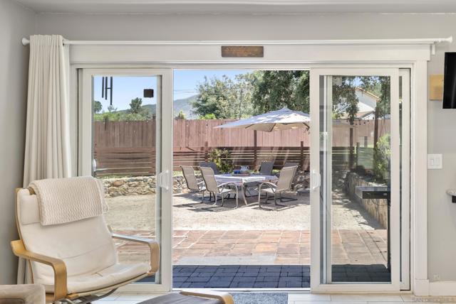 2824 Scenic View Rd, Alpine CA: https://media.crmls.org/mediaz/85df5a01-1f5d-4ba7-921b-6f543494cb9c.jpg