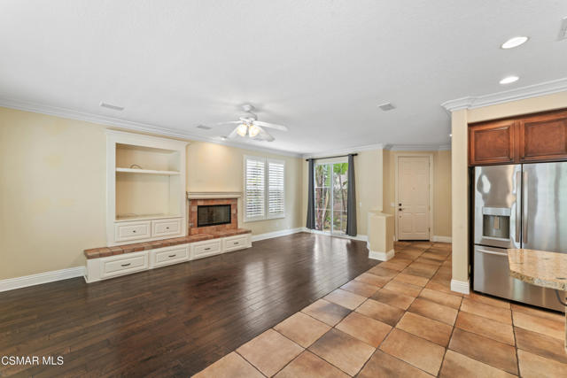 186 Parkside Drive, Simi Valley CA: https://media.crmls.org/mediaz/85dffca7-557c-4dcc-9ff2-76ae800b30c2.jpg