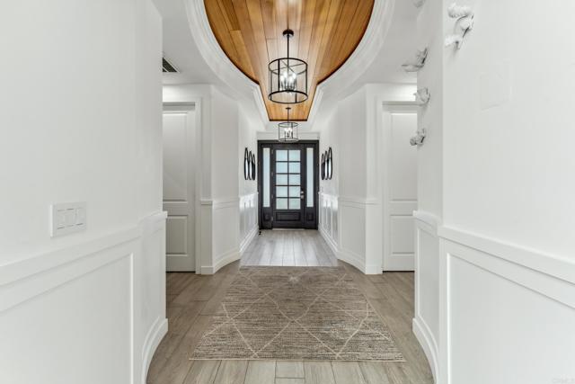 Detail Gallery Image 7 of 46 For 4230 Orchard Ave, San Diego,  CA 92107 - 4 Beds | 4/1 Baths