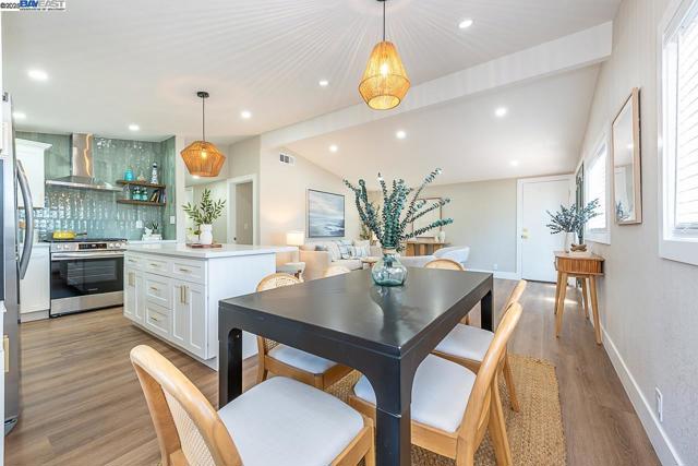 697 Lakewood Dr, Sunnyvale CA: https://media.crmls.org/mediaz/85e0f714-2a0b-4ded-9bb3-d45b303d2fe7.jpg