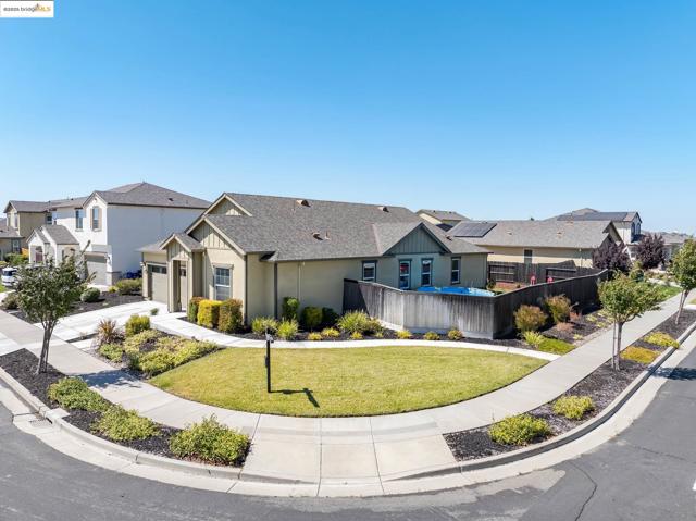 4508 Lincoln Lndg, Rio Vista CA: https://media.crmls.org/mediaz/85e12b55-1e71-49c0-b025-fe84cd91e207.jpg