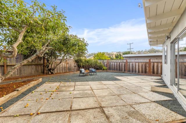 835 Mosswood Lane, Millbrae CA: https://media.crmls.org/mediaz/85e14375-5a7a-4b8e-af0b-a83bb2a04897.jpg
