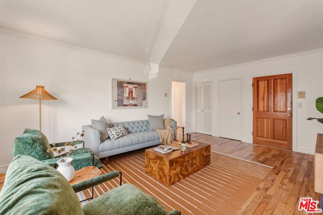 425 Idaho Avenue, 10 photo 4