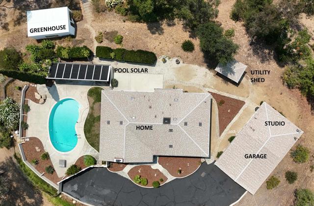 25311 Jesmond Dene Road, Escondido CA: https://media.crmls.org/mediaz/85e14f6a-2405-41e8-b80b-80bc002cd105.jpg