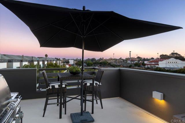 Detail Gallery Image 18 of 63 For 2517 State St, Carlsbad,  CA 92008 - 2 Beds | 2/2 Baths