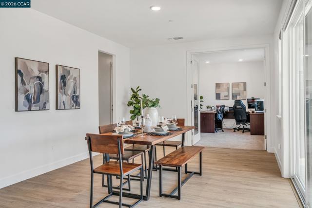 1553 S Perkins Place, Mountain House CA: https://media.crmls.org/mediaz/85e27903-6d4f-435d-abaa-704cf35ce27d.jpg