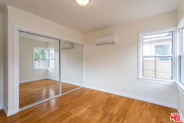 200 W Palmer Avenue, Glendale CA: https://media.crmls.org/mediaz/85e2975c-c249-4f23-9f64-31ae98a1fa5f.jpg