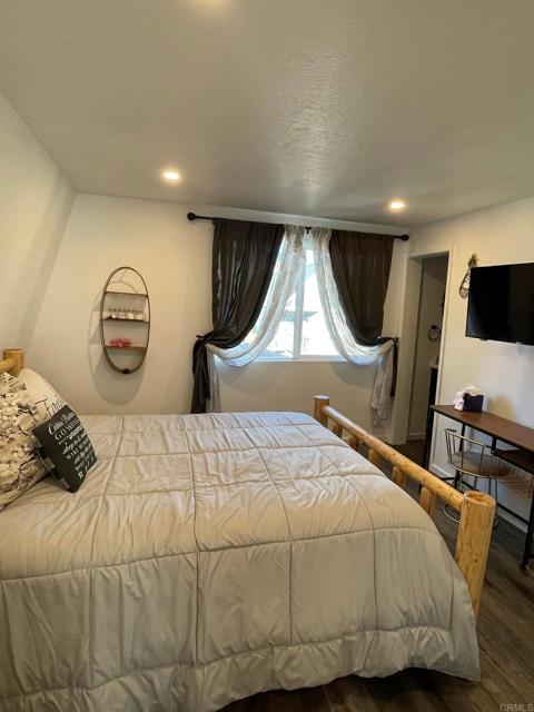138 Leonard Lane, Sugarloaf CA: https://media.crmls.org/mediaz/85e315b5-9631-4c71-b62a-d97798866d66.jpg