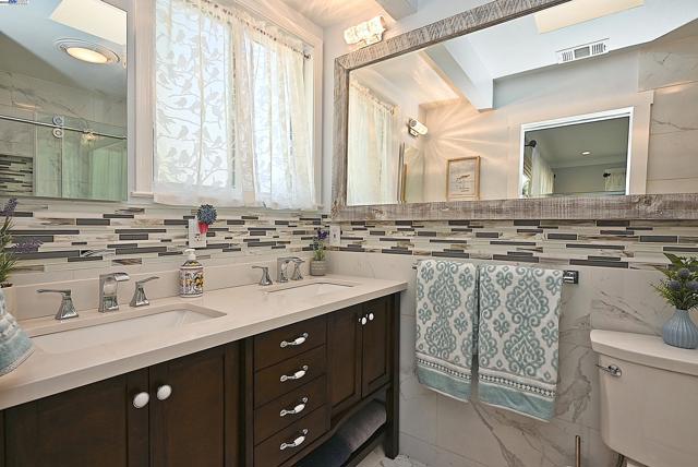 5295 Winifred Dr, Castro Valley CA: https://media.crmls.org/mediaz/85e3acda-15c7-4636-a6ba-114afa56ae8c.jpg