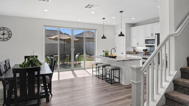 27924 Barley Court, Valley Center CA: https://media.crmls.org/mediaz/85e40c30-5a19-49df-8e02-5581b2d61d90.jpg